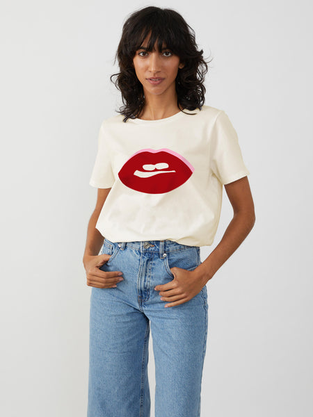 Off white t deals shirt kiss