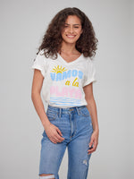 Viola - V Neck Tee - Vamos a la Playa - Off White