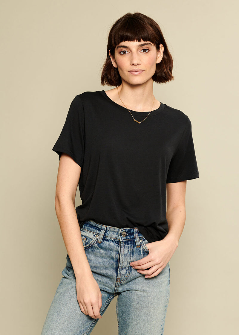 Lola - Basic Loose Tee - Smoke Black